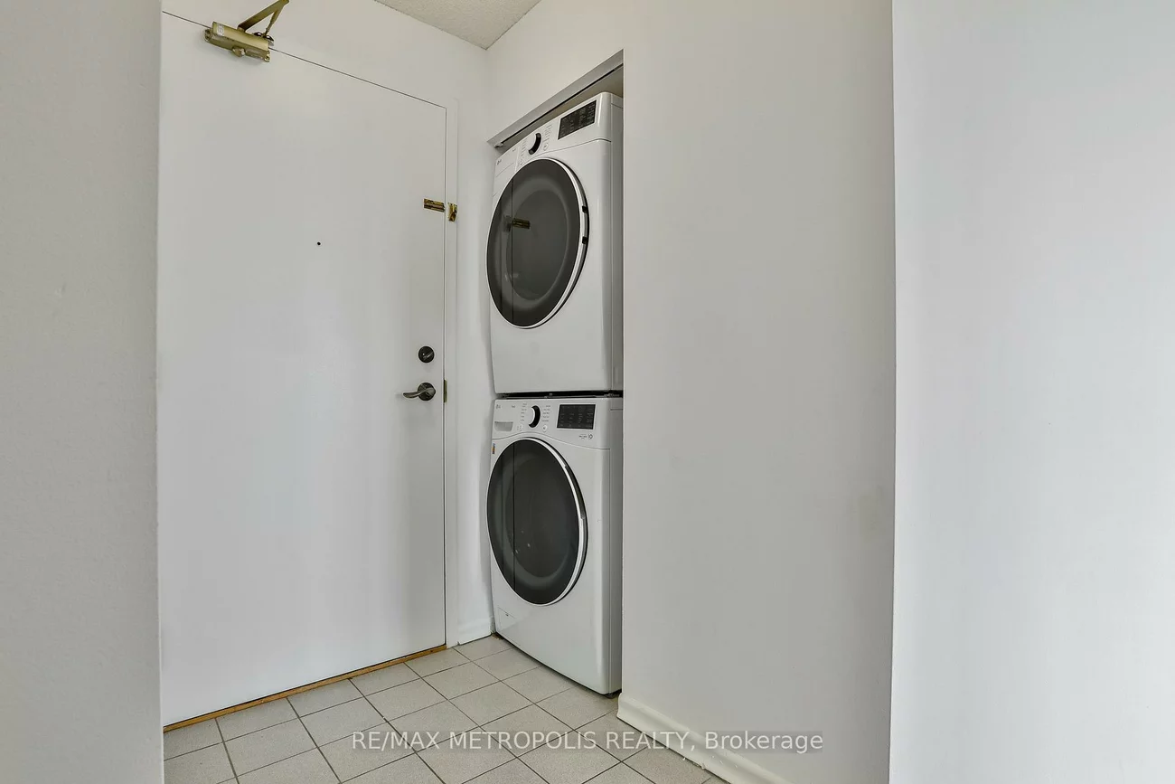 4470, Tucana, Hurontario, Mississauga