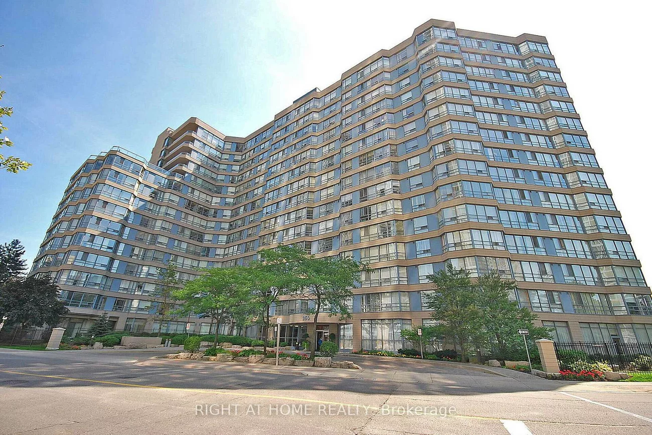 250, Webb, City Centre, Mississauga