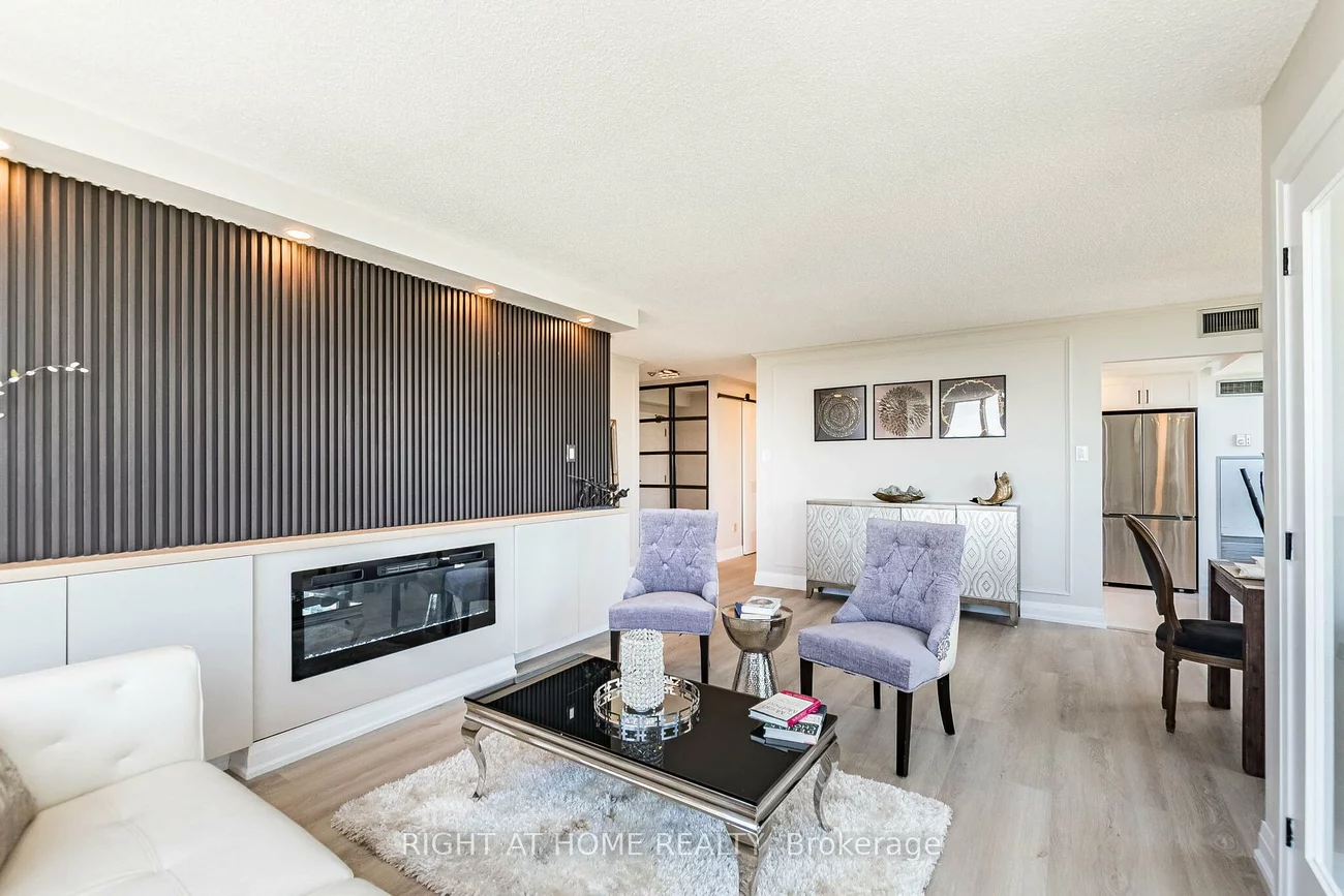 250, Webb, City Centre, Mississauga