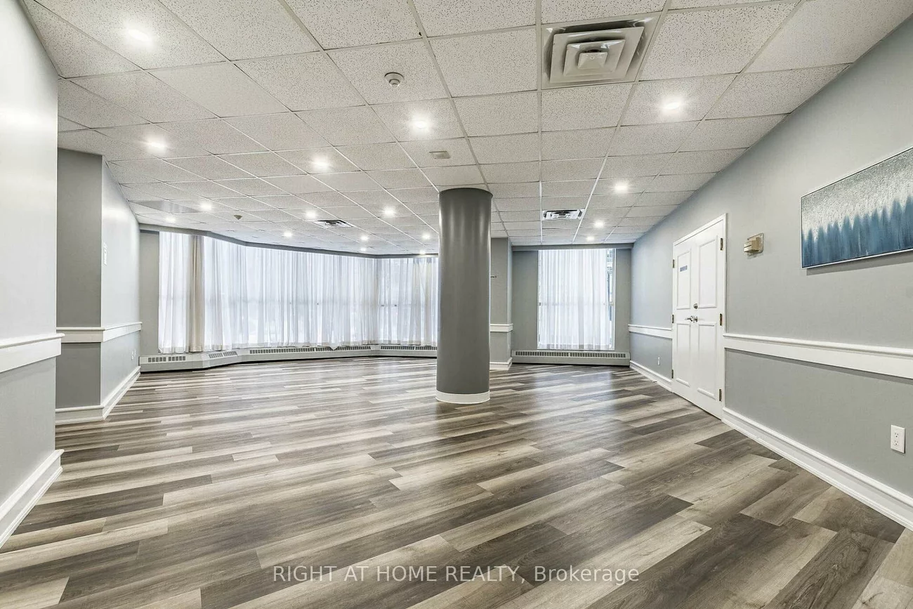 250, Webb, City Centre, Mississauga