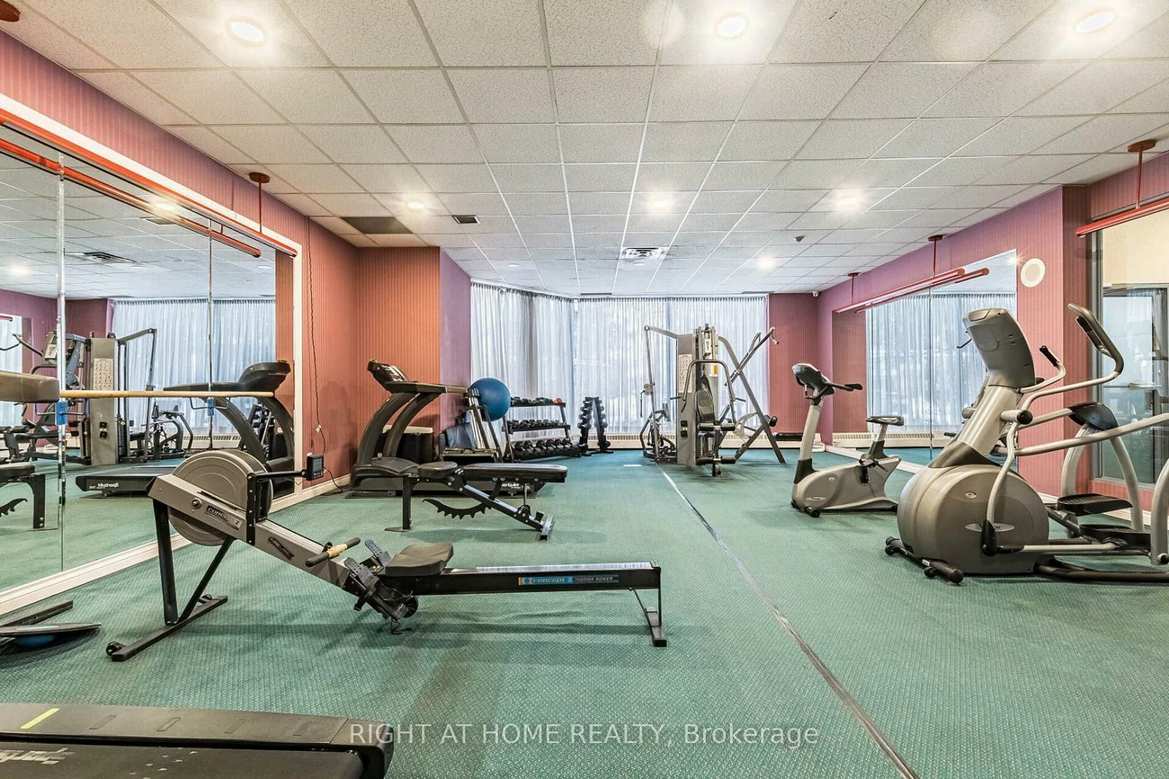 250, Webb, City Centre, Mississauga
