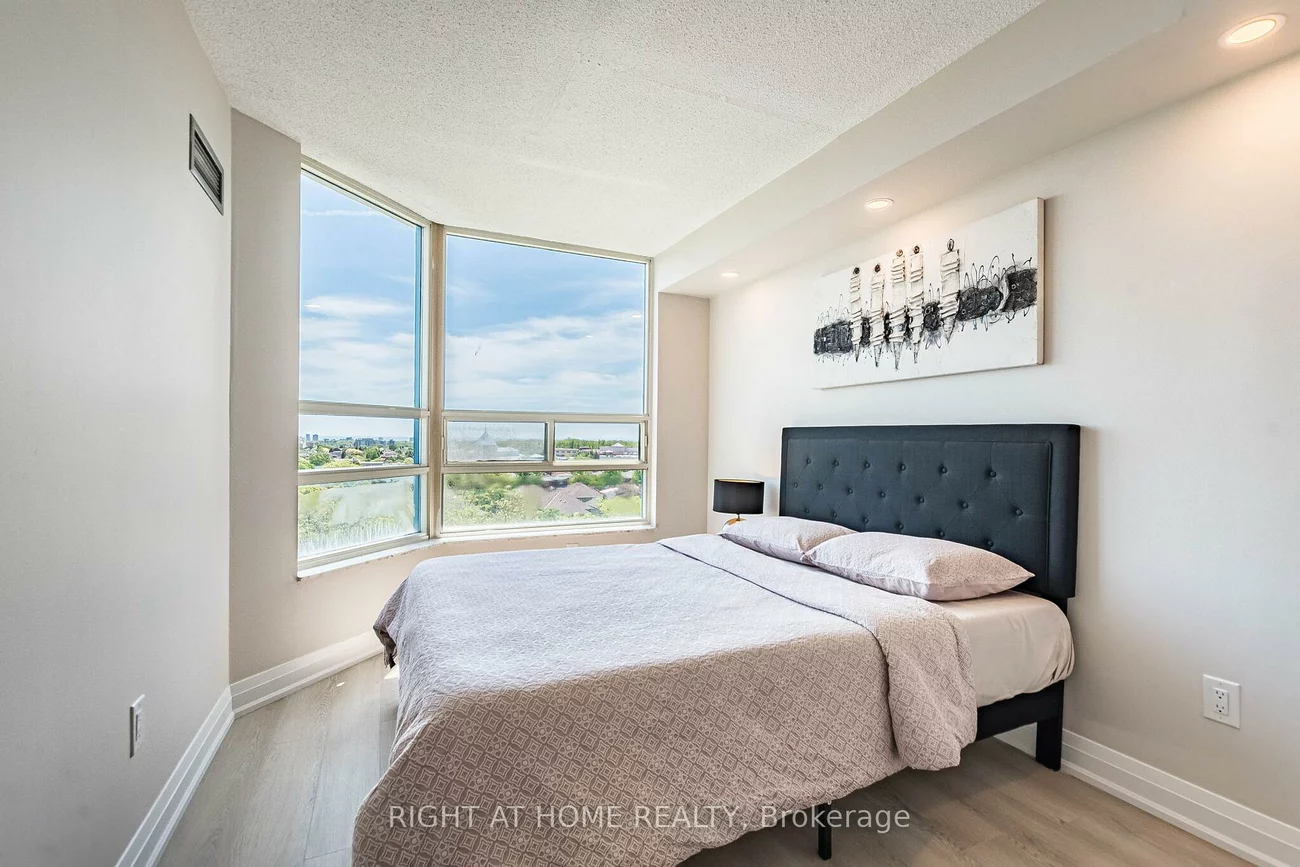 250, Webb, City Centre, Mississauga