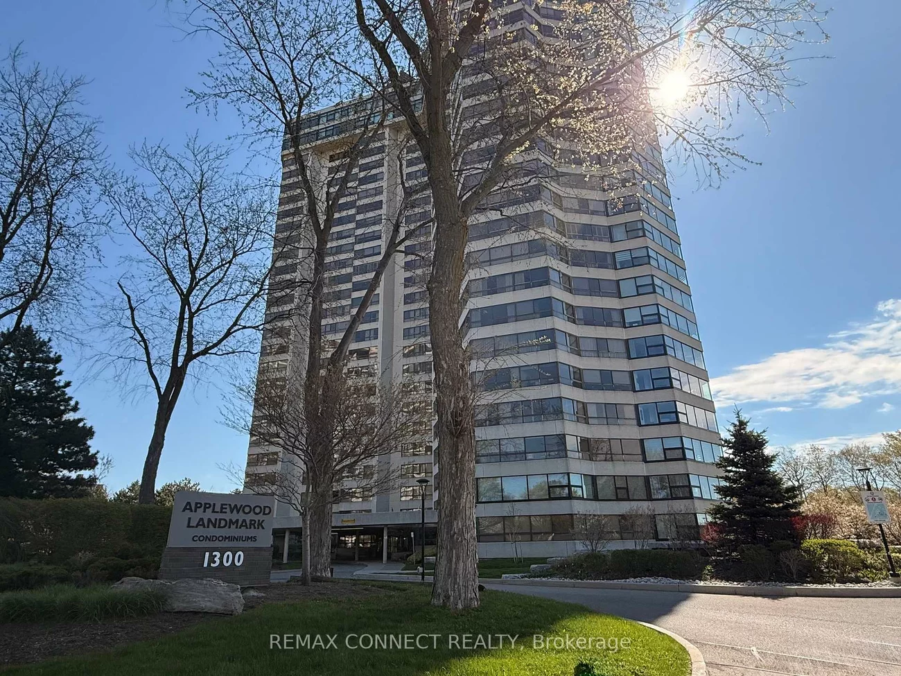 1300, Bloor, Applewood, Mississauga