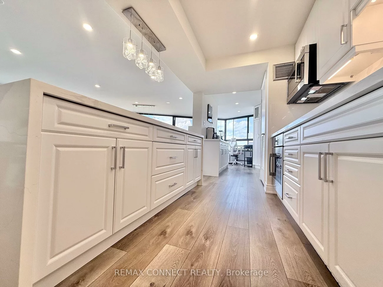 1300, Bloor, Applewood, Mississauga
