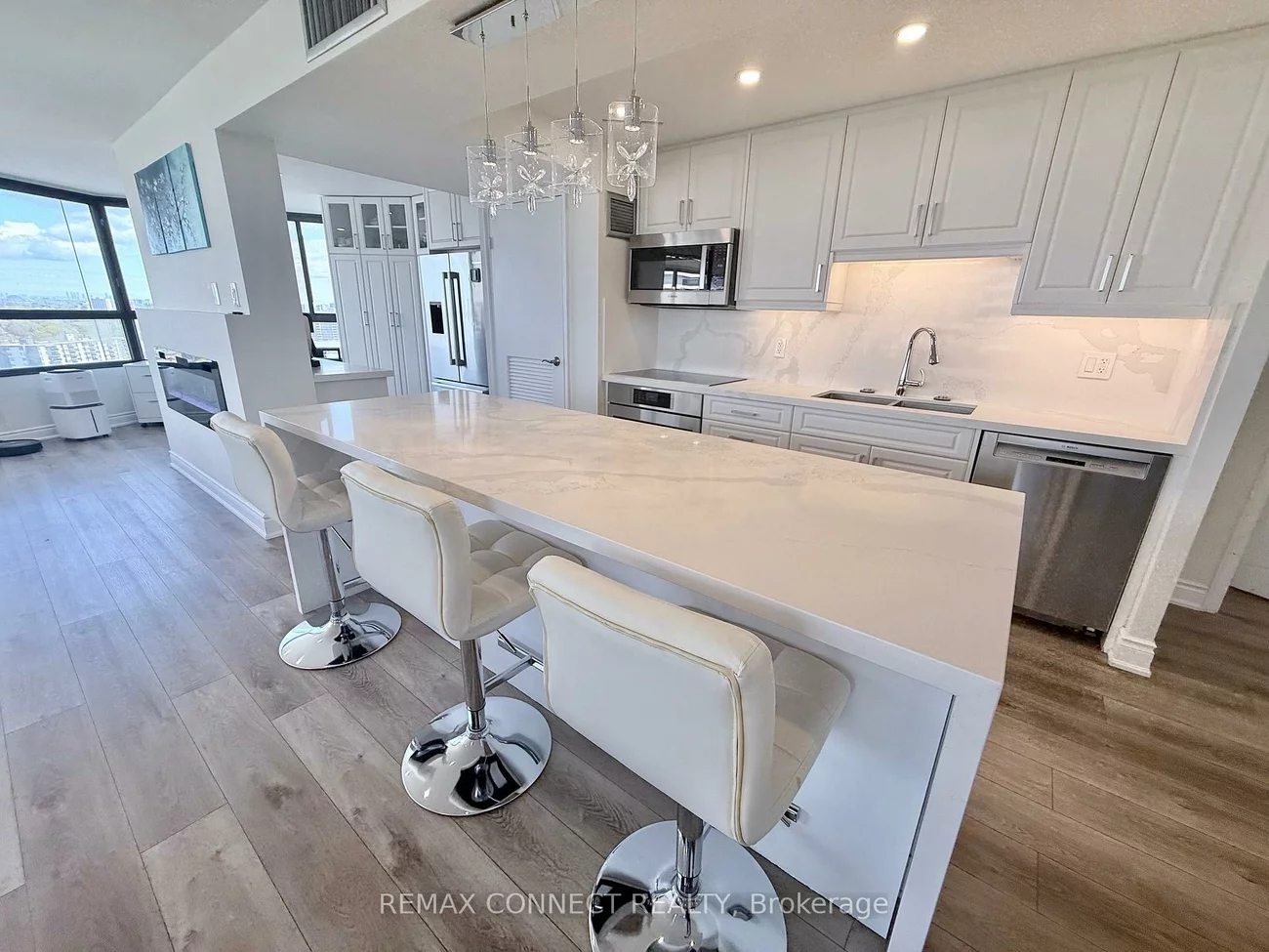 1300, Bloor, Applewood, Mississauga