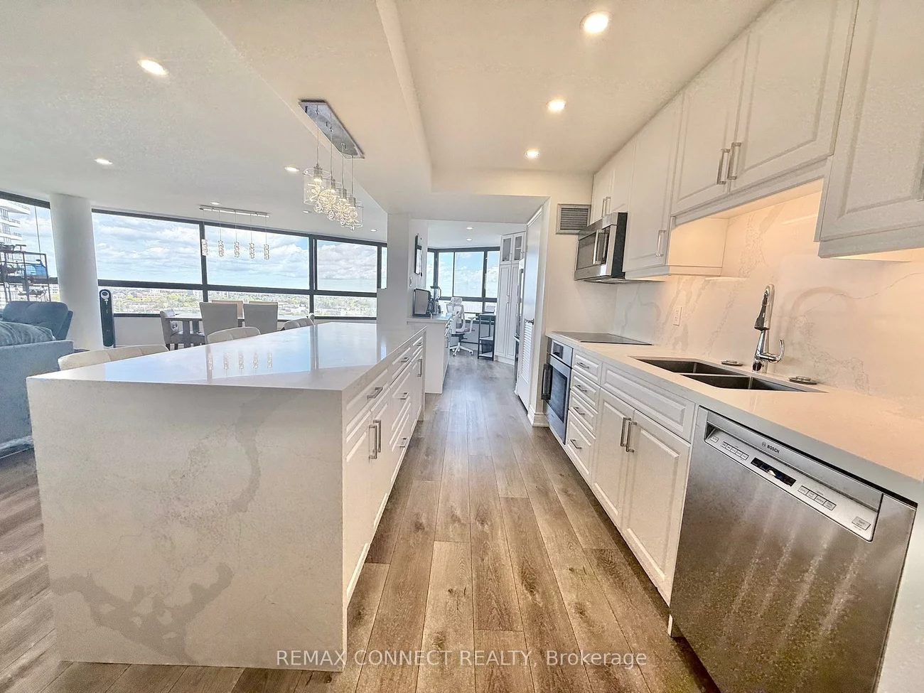 1300, Bloor, Applewood, Mississauga