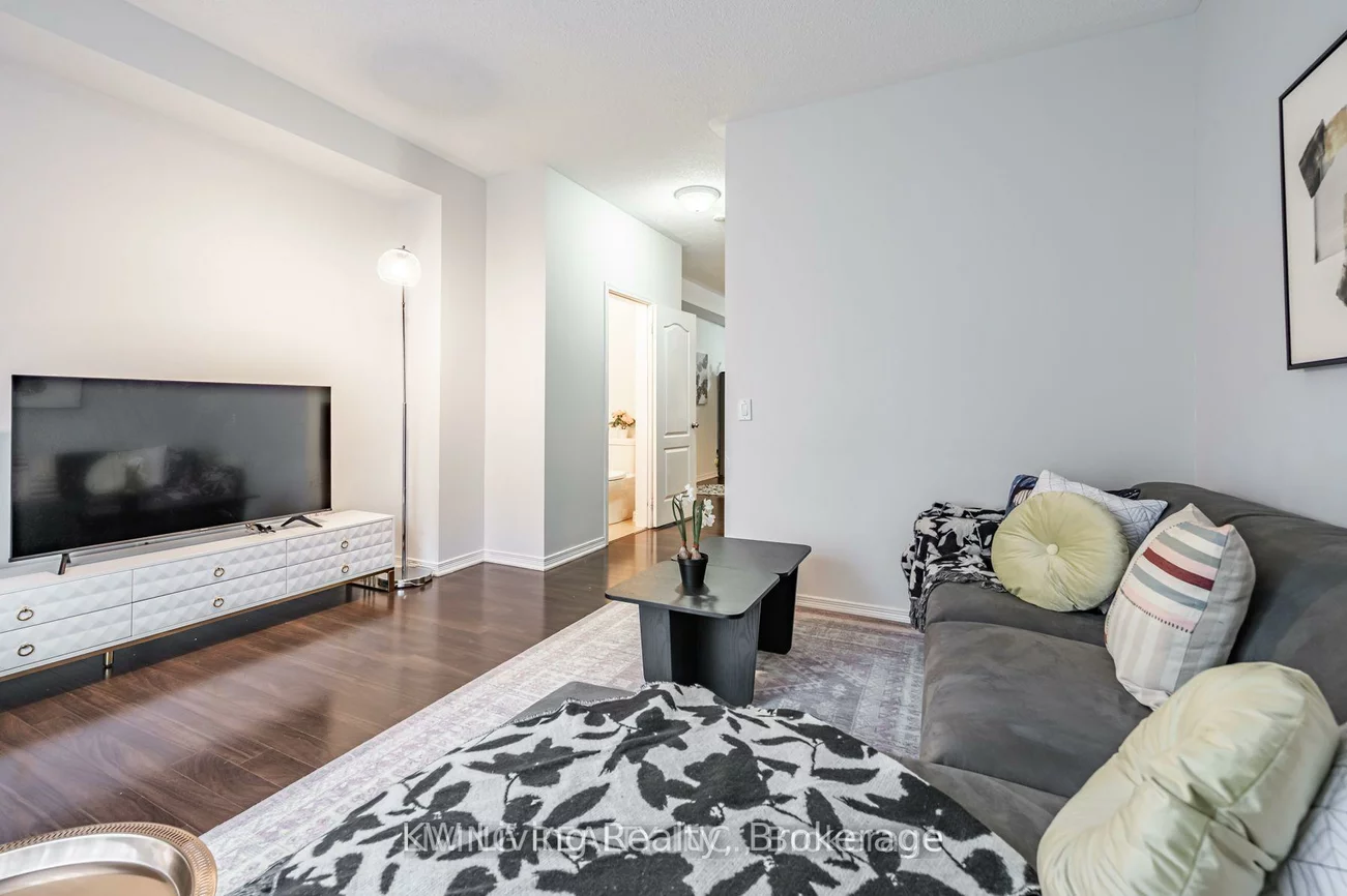 6625, Falconer, Streetsville, Mississauga