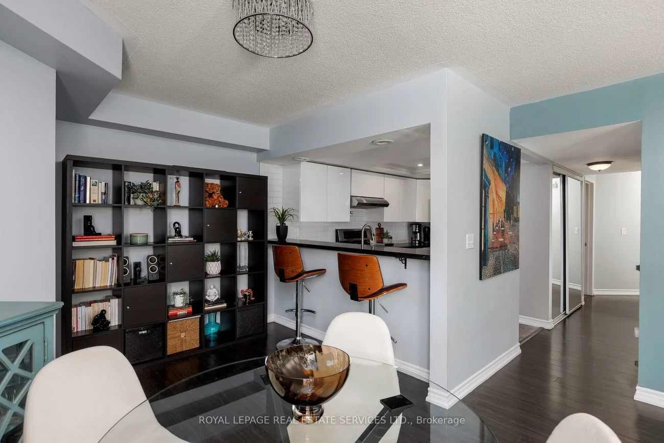 75, Bristol, Hurontario, Mississauga
