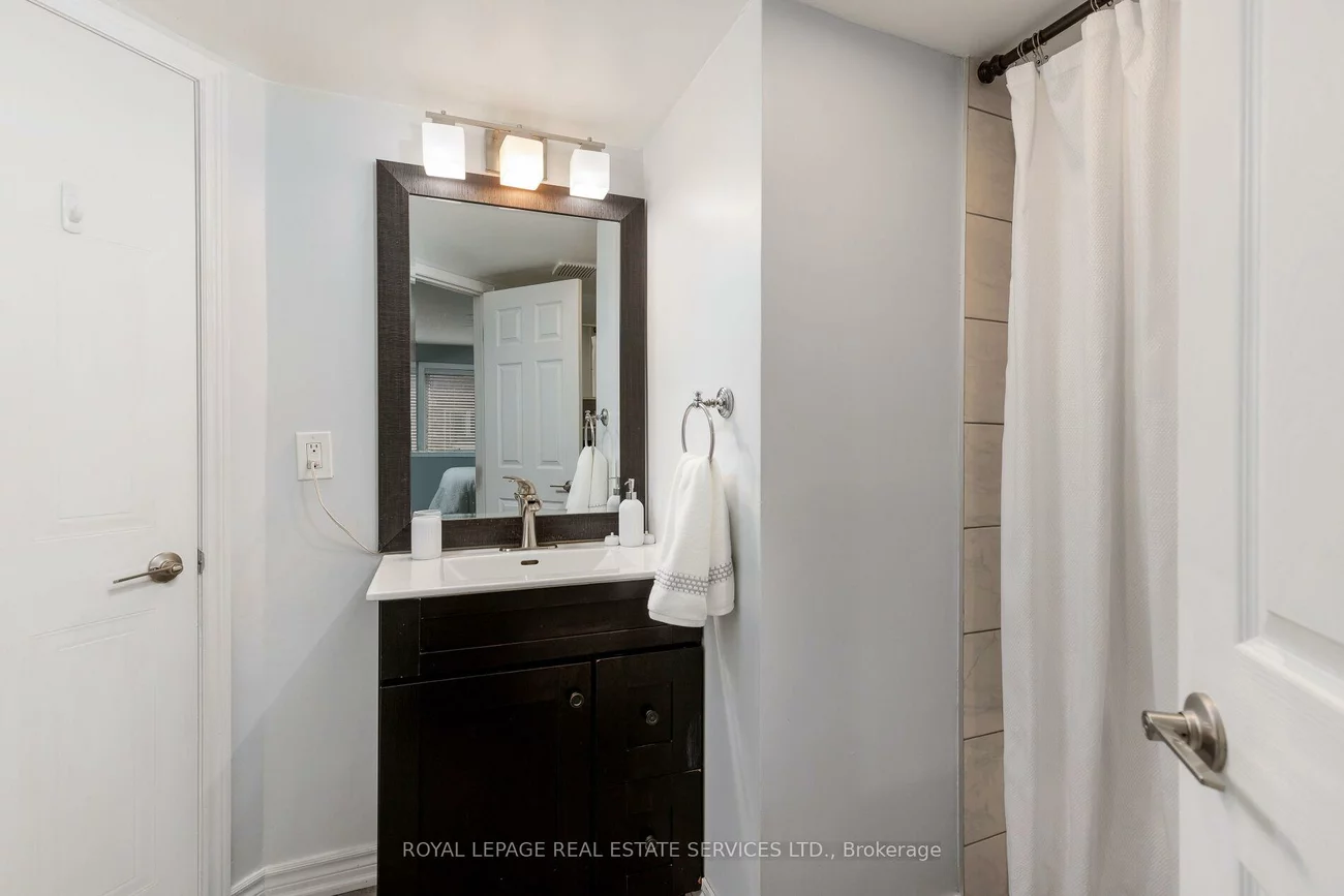 75, Bristol, Hurontario, Mississauga