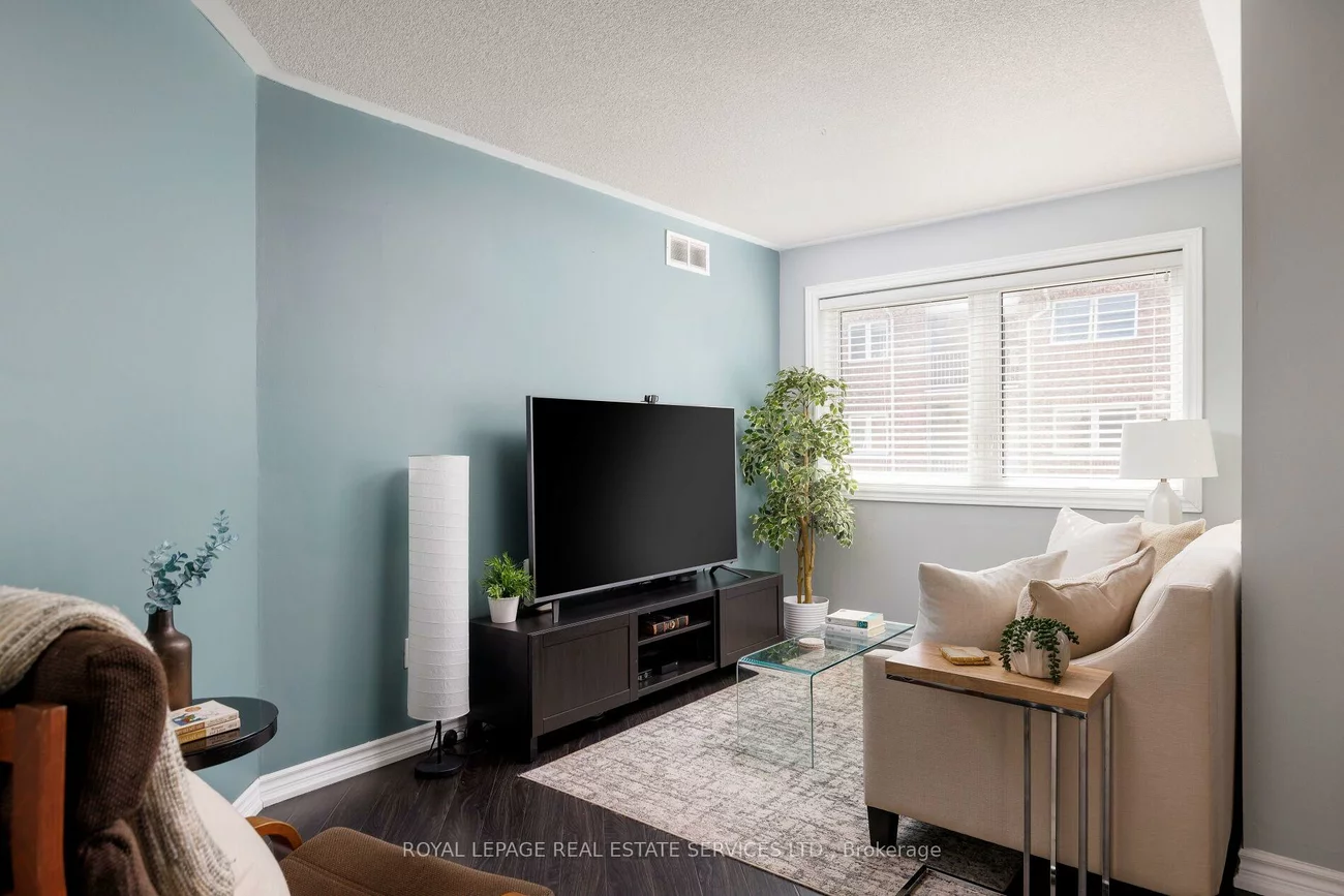 75, Bristol, Hurontario, Mississauga