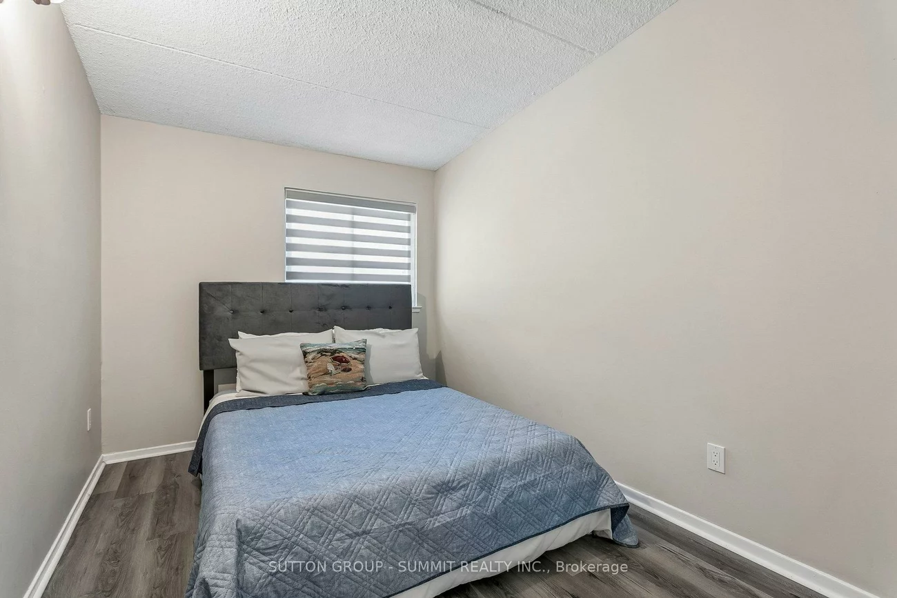 180, MISSISSAUGA VALLEY, Mississauga Valleys, Mississauga