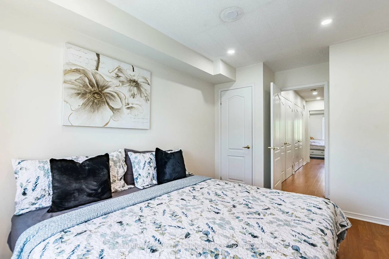 435, Hensall, Cooksville, Mississauga