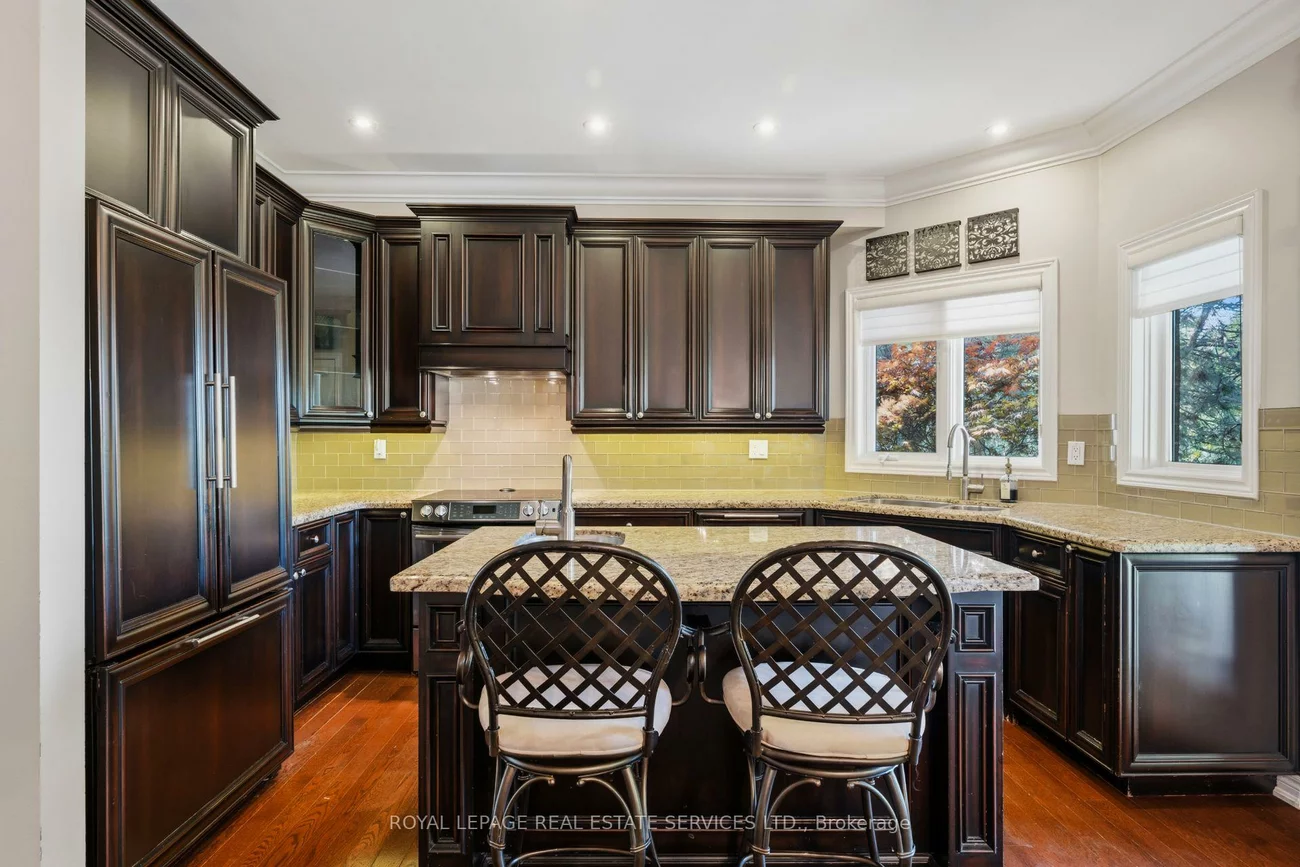 2130, Dickson, Cooksville, Mississauga