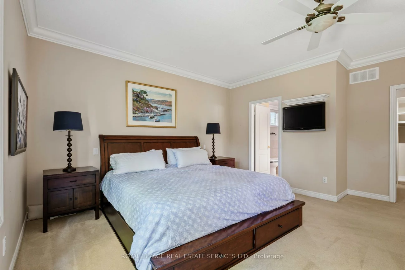 2130, Dickson, Cooksville, Mississauga