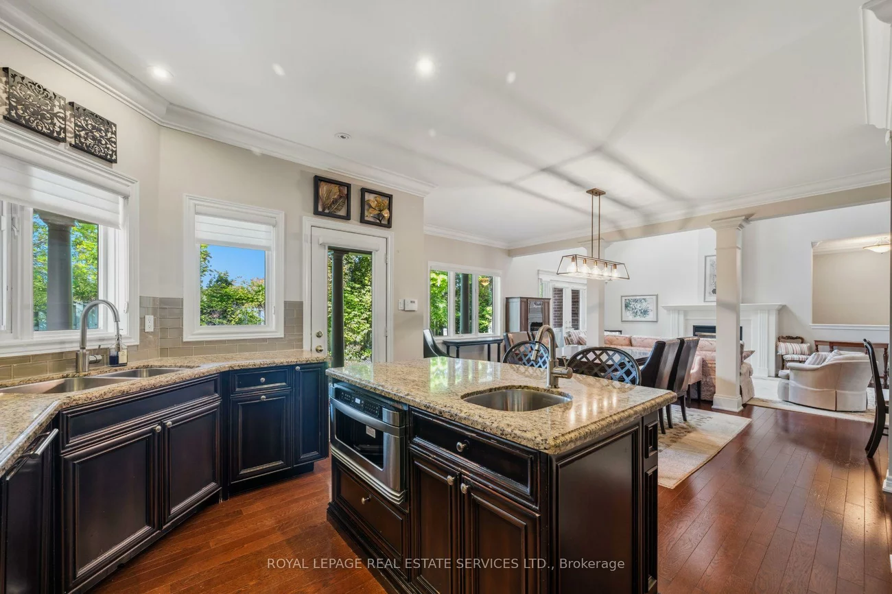 2130, Dickson, Cooksville, Mississauga