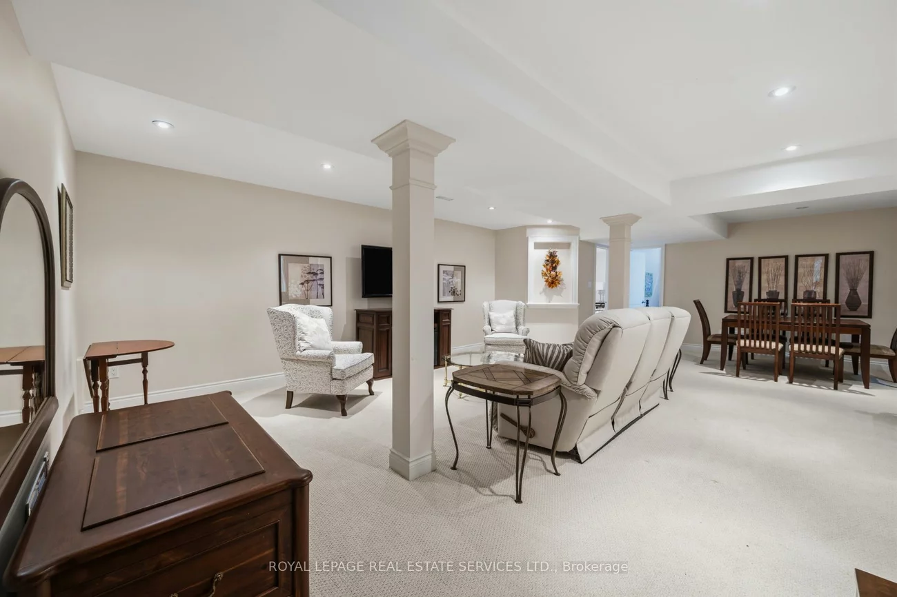2130, Dickson, Cooksville, Mississauga