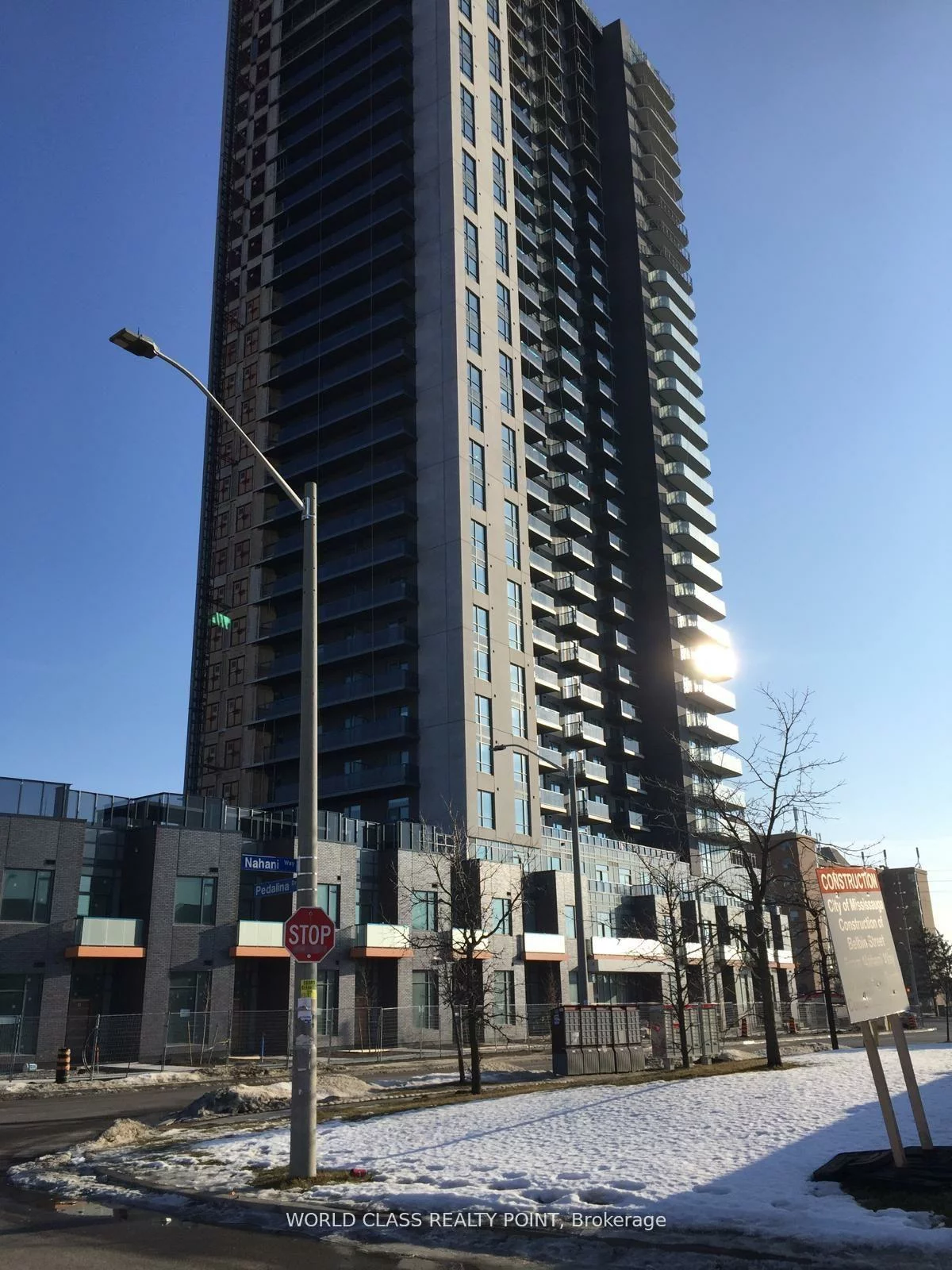 8, Nahani, Hurontario, Mississauga