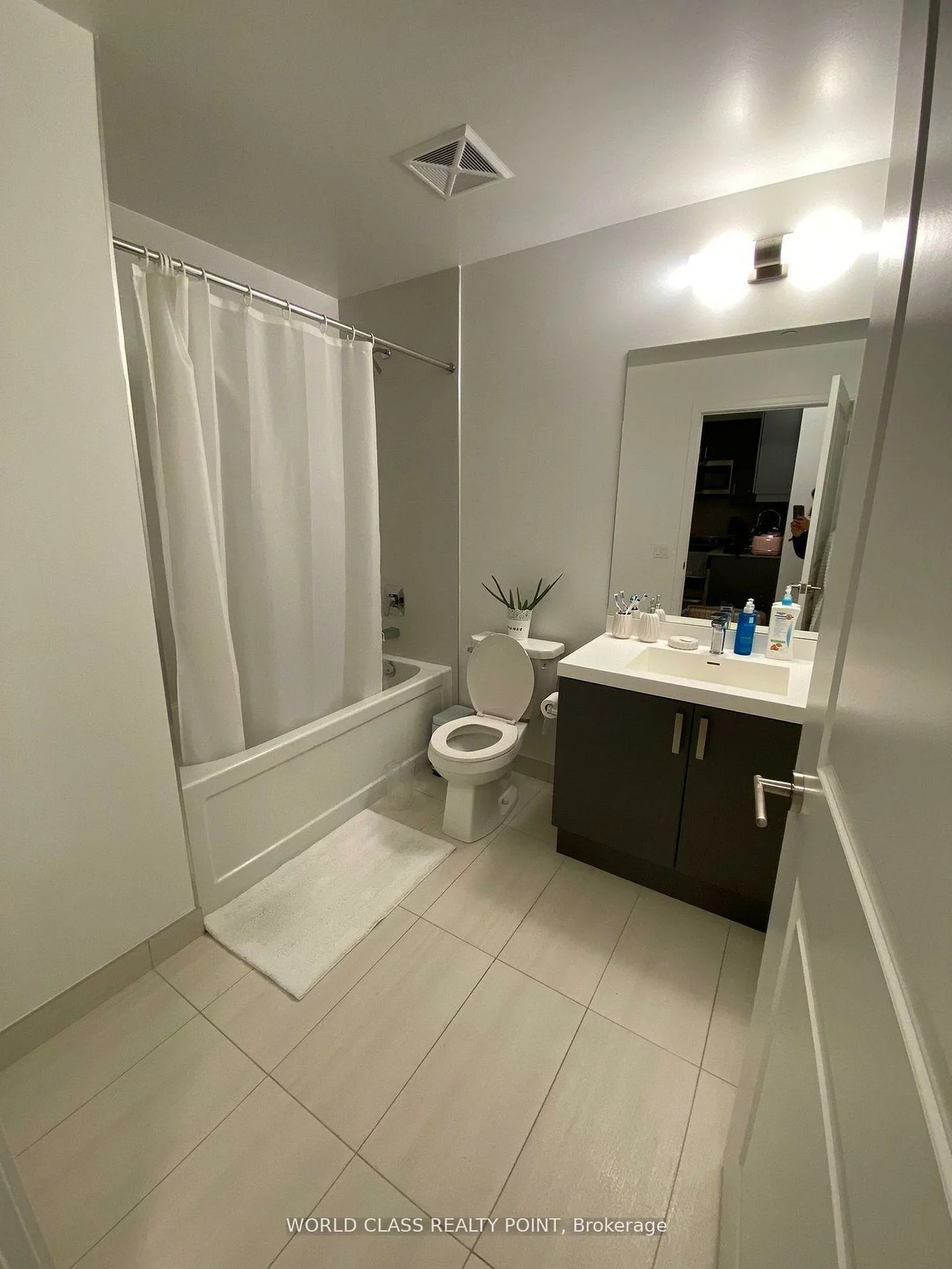 8, Nahani, Hurontario, Mississauga