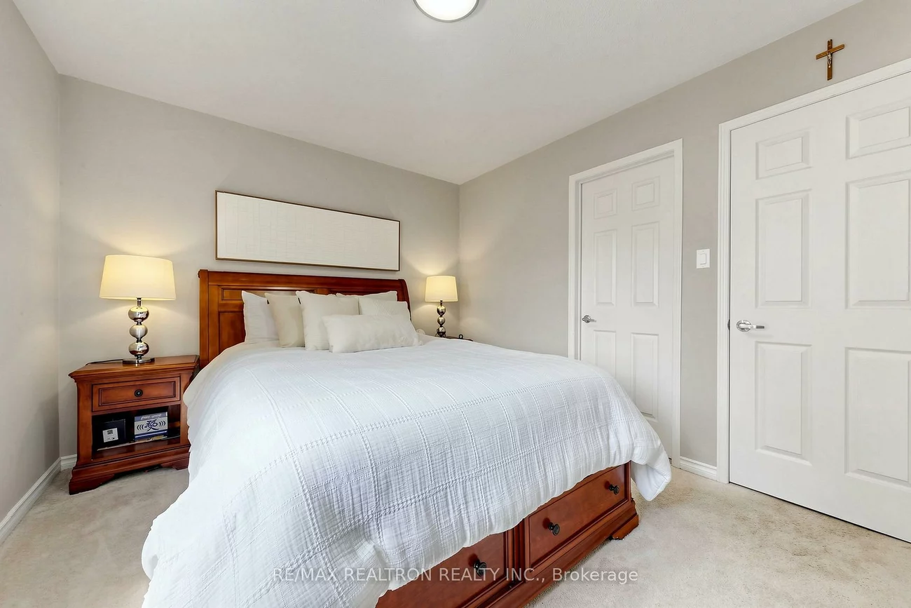4600, Kimbermount, Central Erin Mills, Mississauga