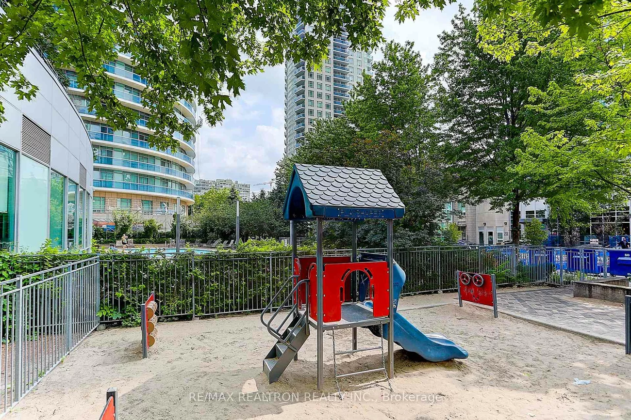 60, Absolute, City Centre, Mississauga