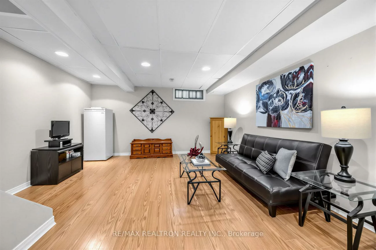 6699, Falconer, Streetsville, Mississauga