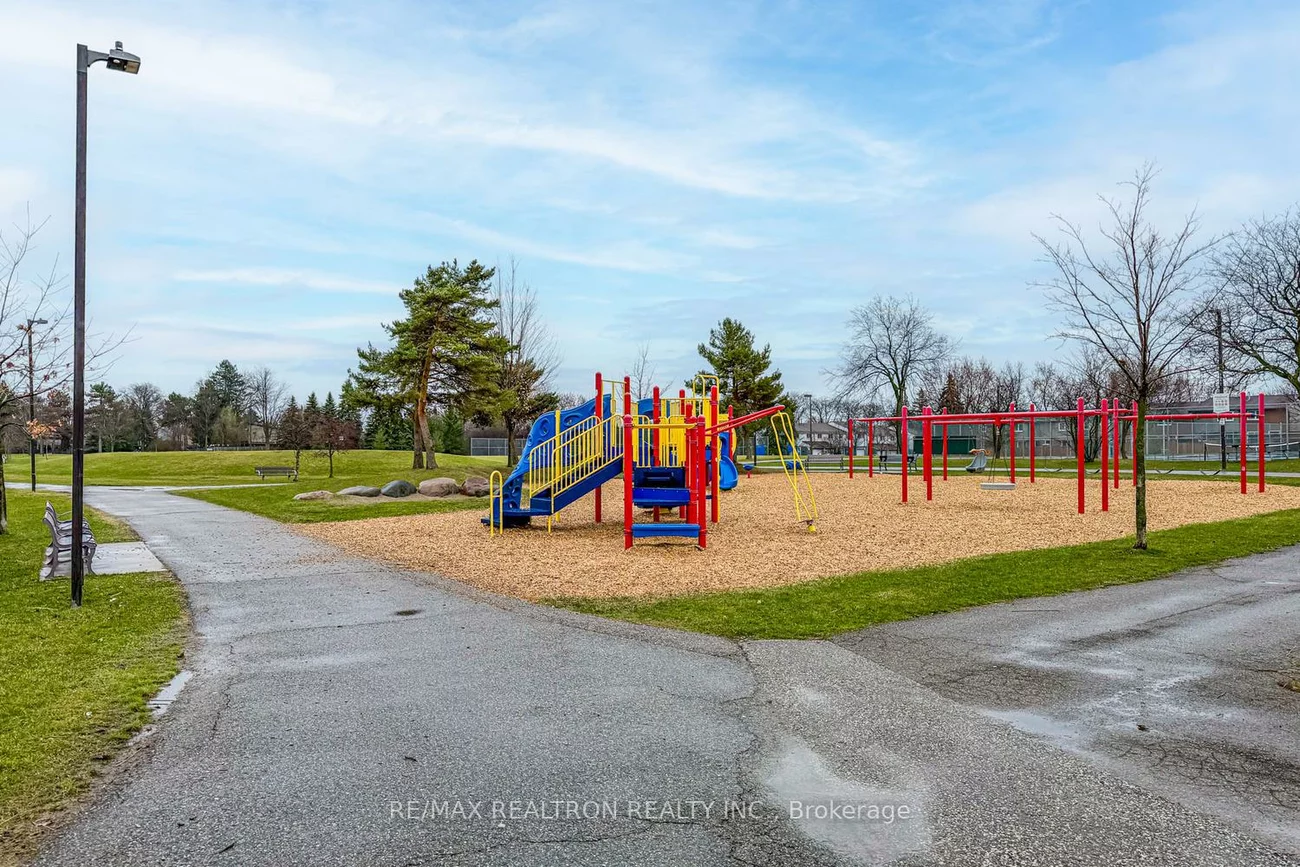 6699, Falconer, Streetsville, Mississauga