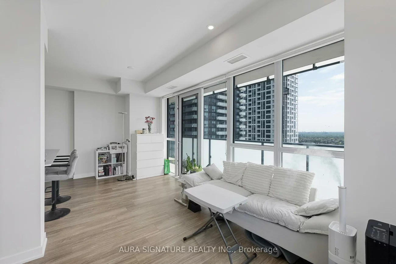 430, Square One, Creditview, Mississauga