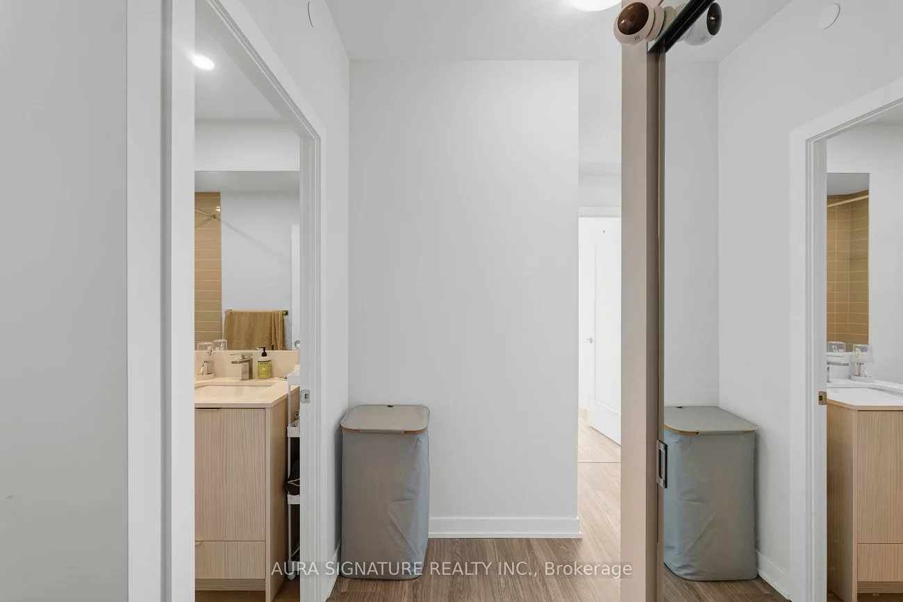 430, Square One, Creditview, Mississauga