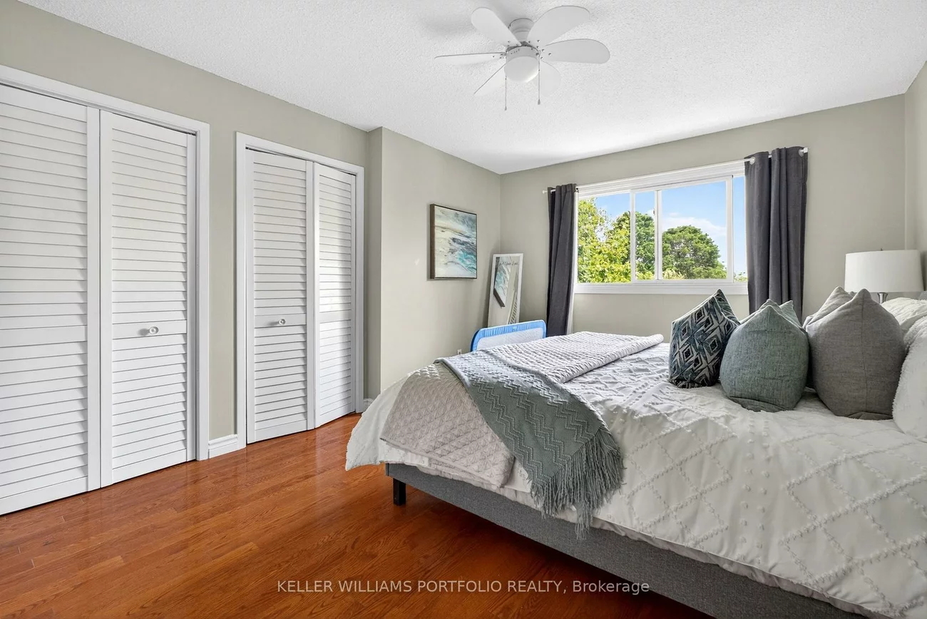 900, Dundas, Erindale, Mississauga