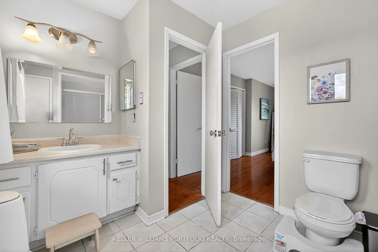900, Dundas, Erindale, Mississauga