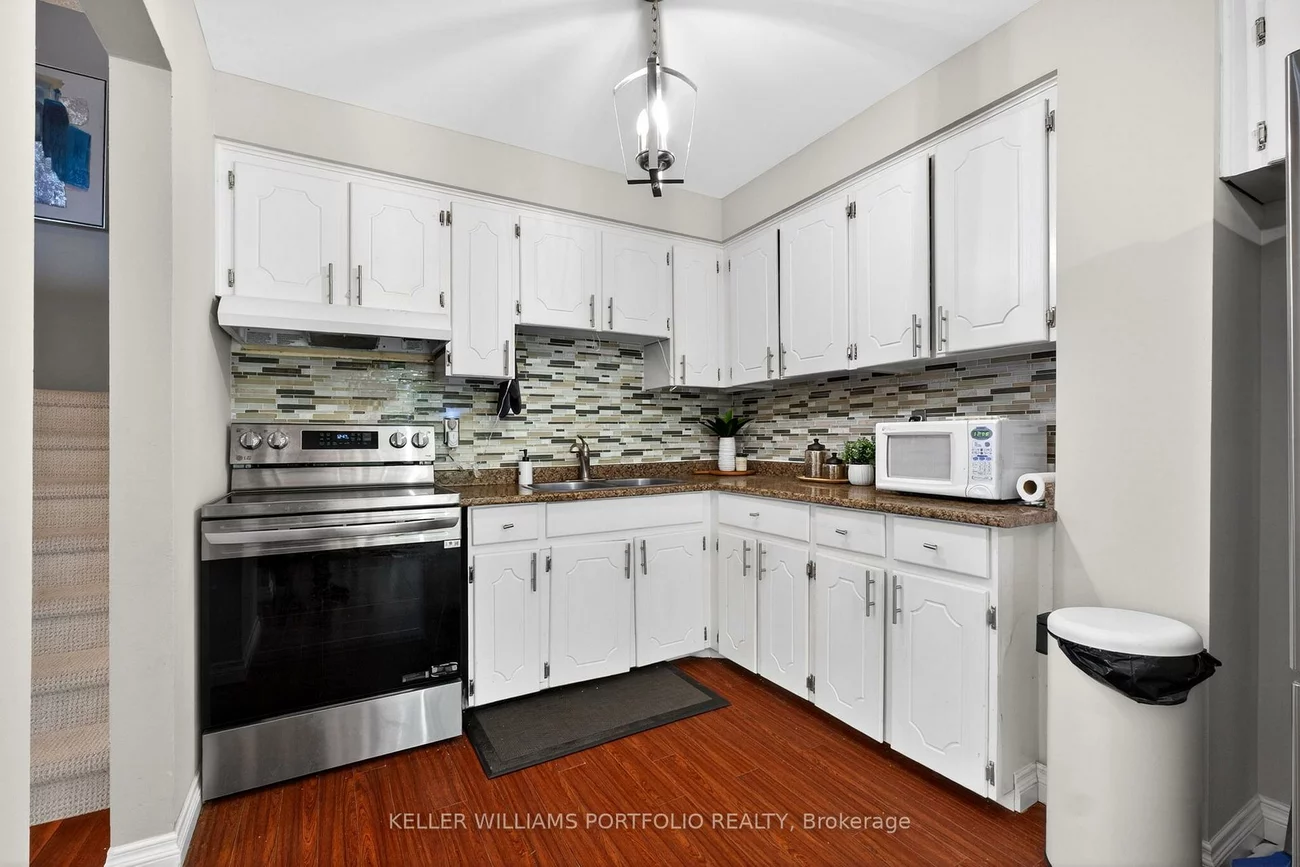 900, Dundas, Erindale, Mississauga