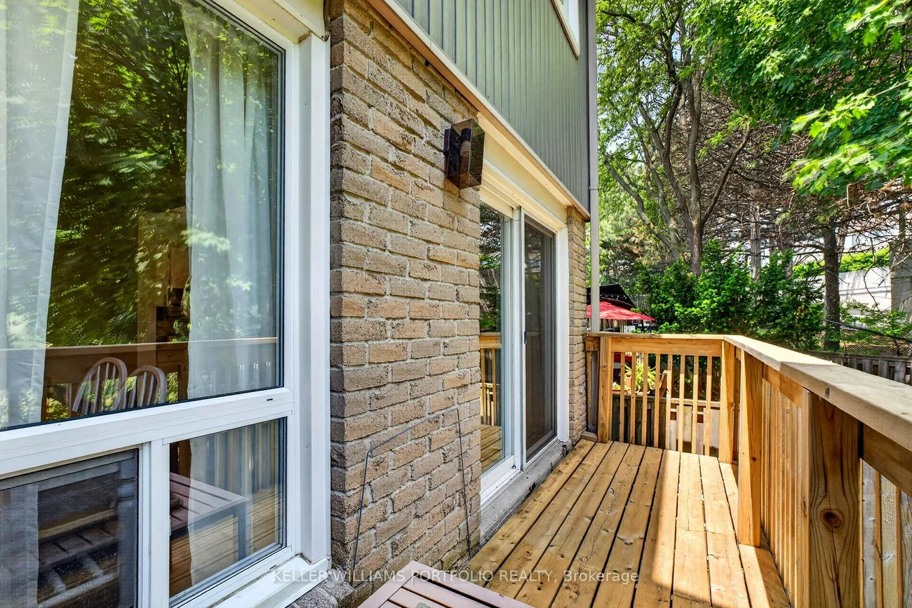 900, Dundas, Erindale, Mississauga