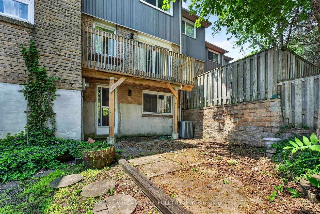 900, Dundas, Erindale, Mississauga