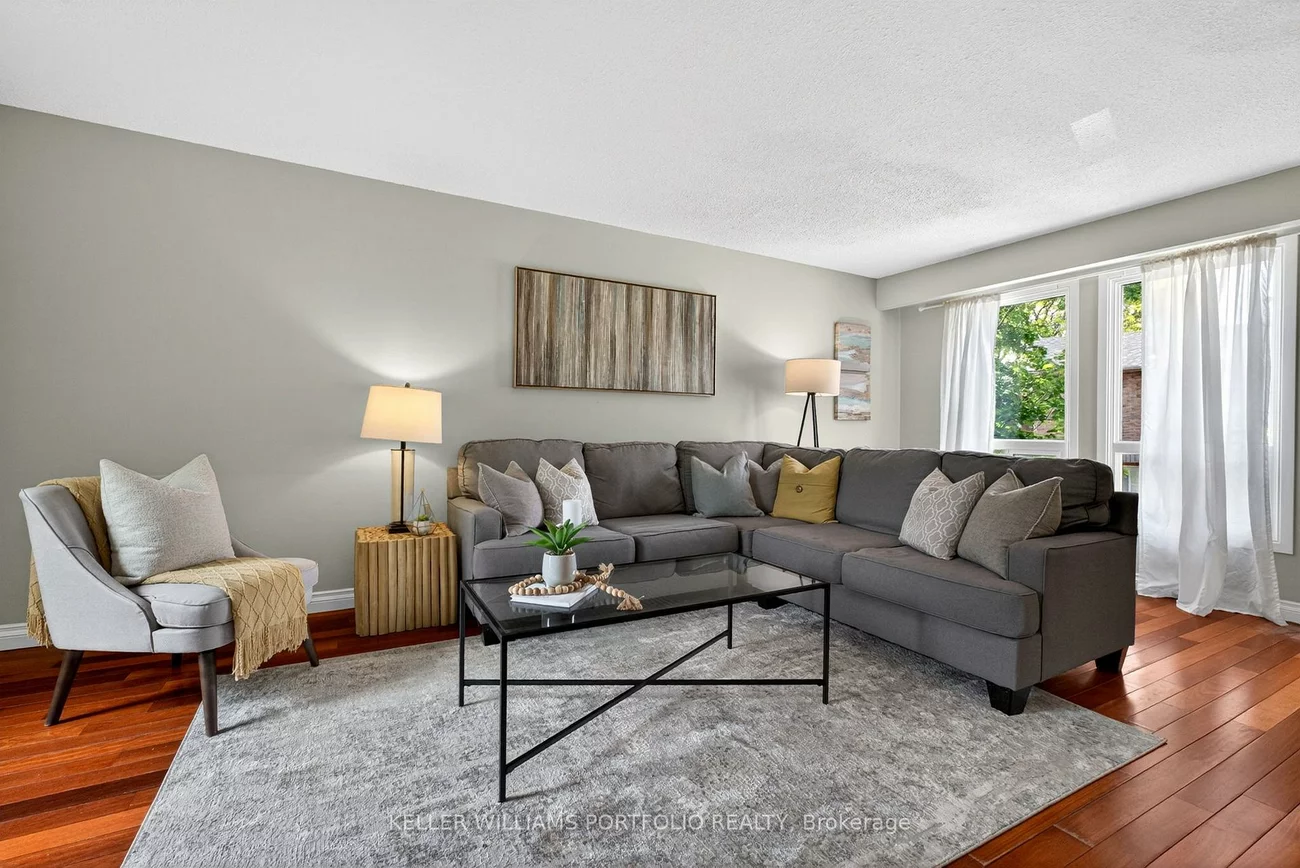 900, Dundas, Erindale, Mississauga