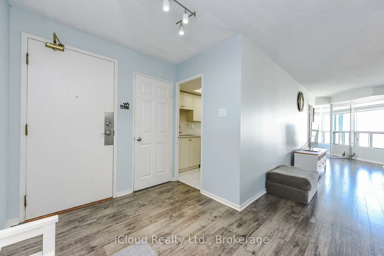 4460, Tucana, Hurontario, Mississauga