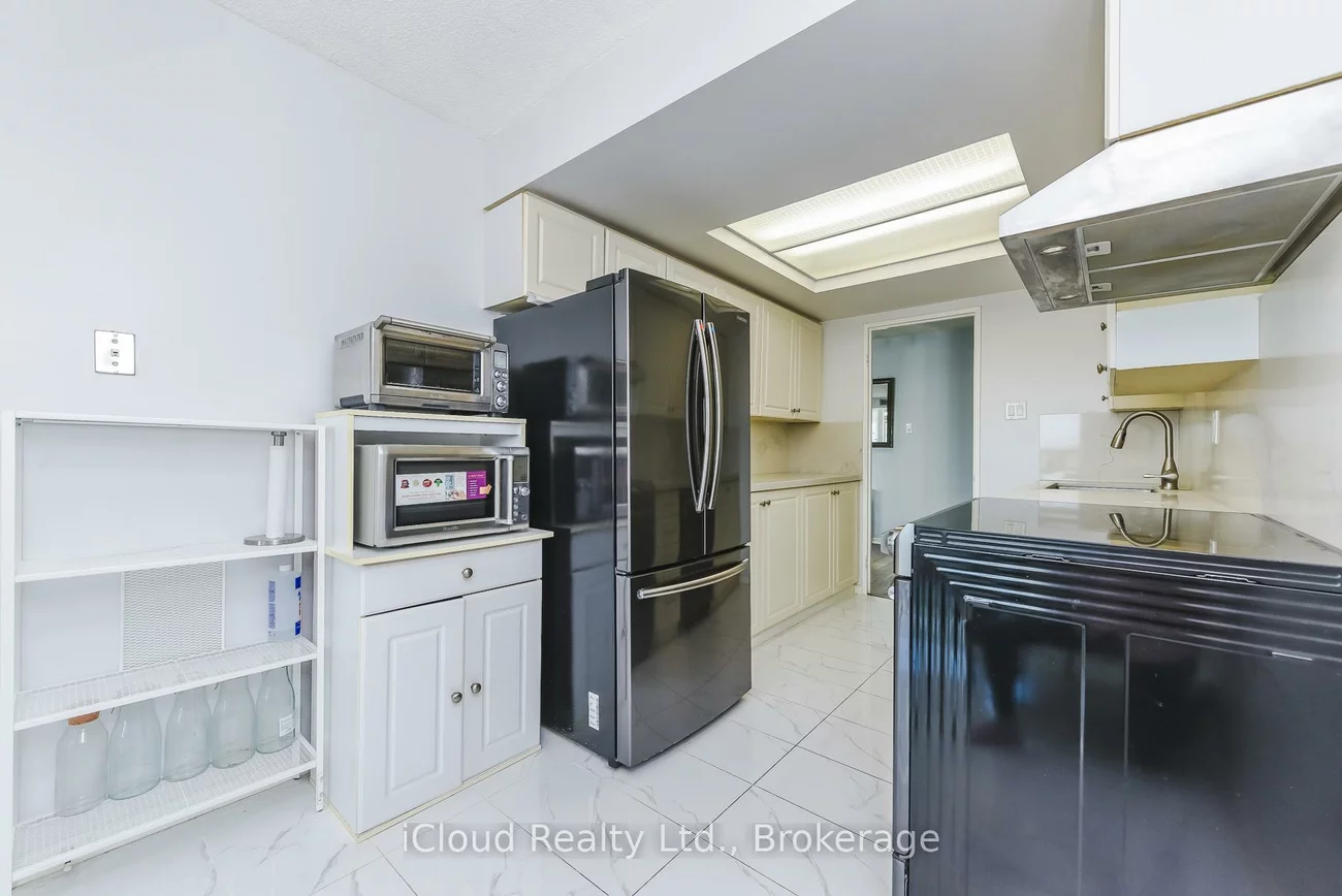 4460, Tucana, Hurontario, Mississauga