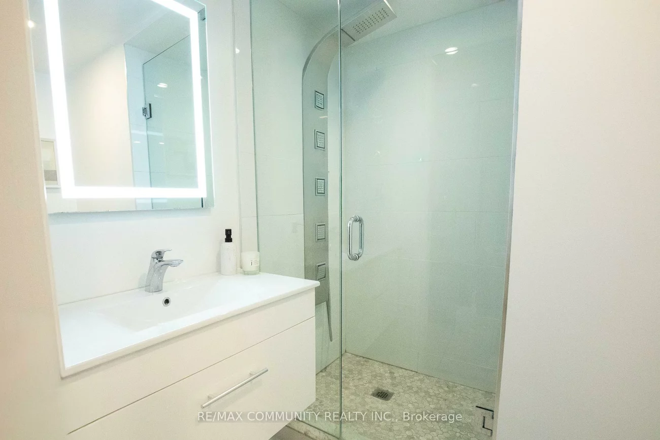 6540, Falconer, Streetsville, Mississauga