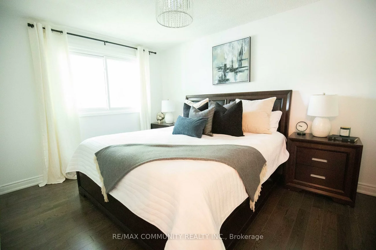 6540, Falconer, Streetsville, Mississauga