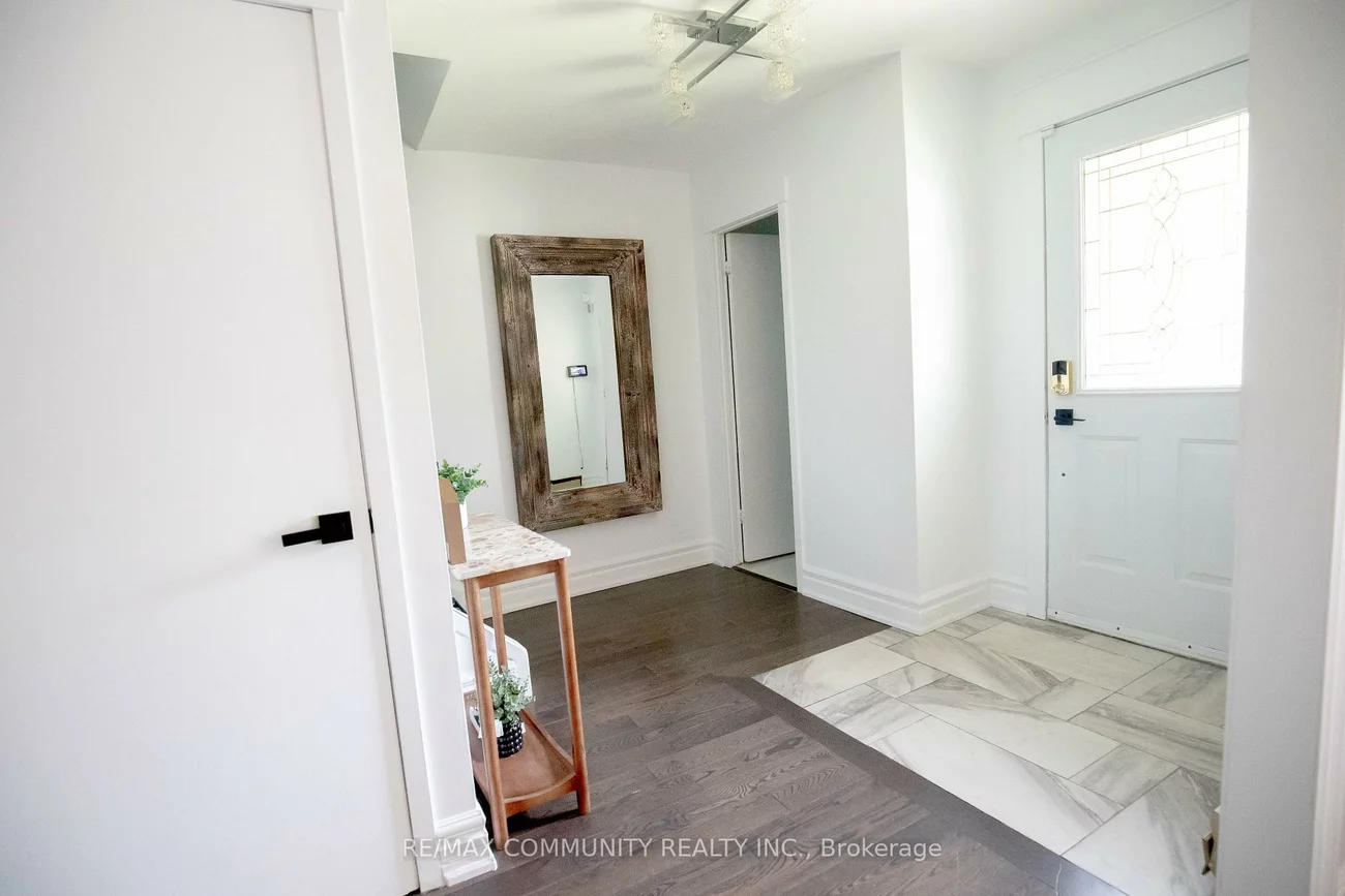 6540, Falconer, Streetsville, Mississauga