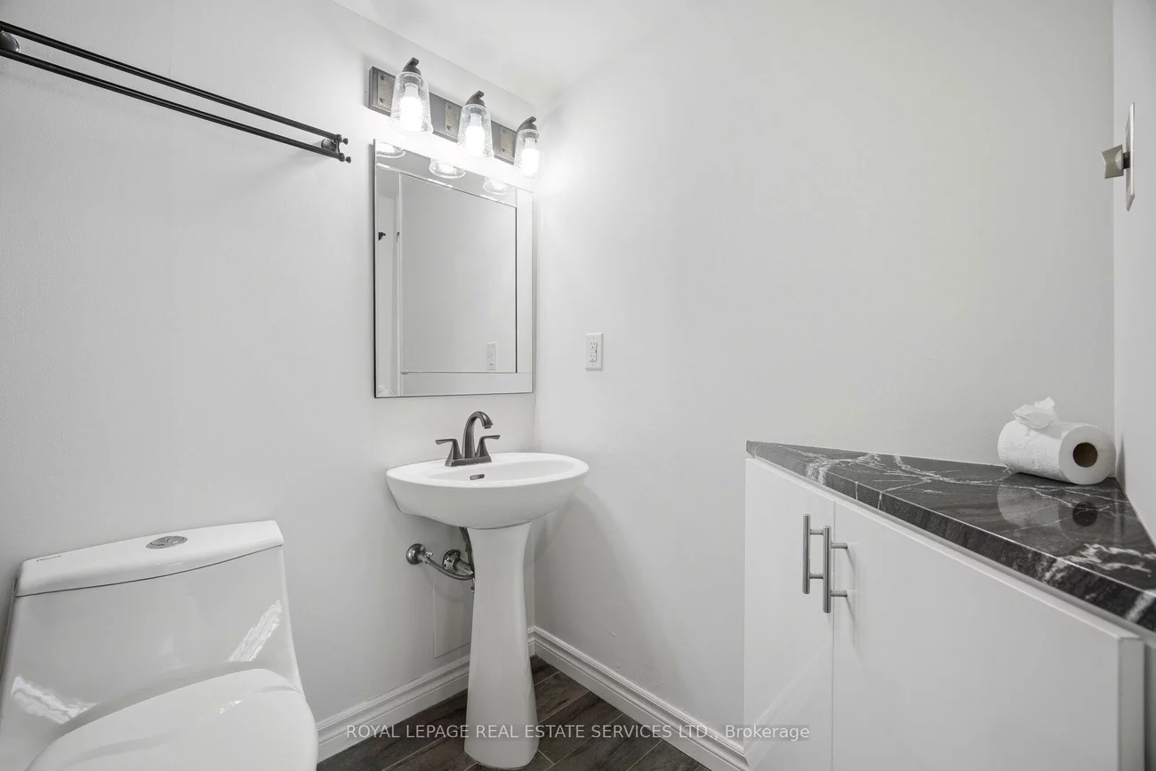250, Webb, City Centre, Mississauga