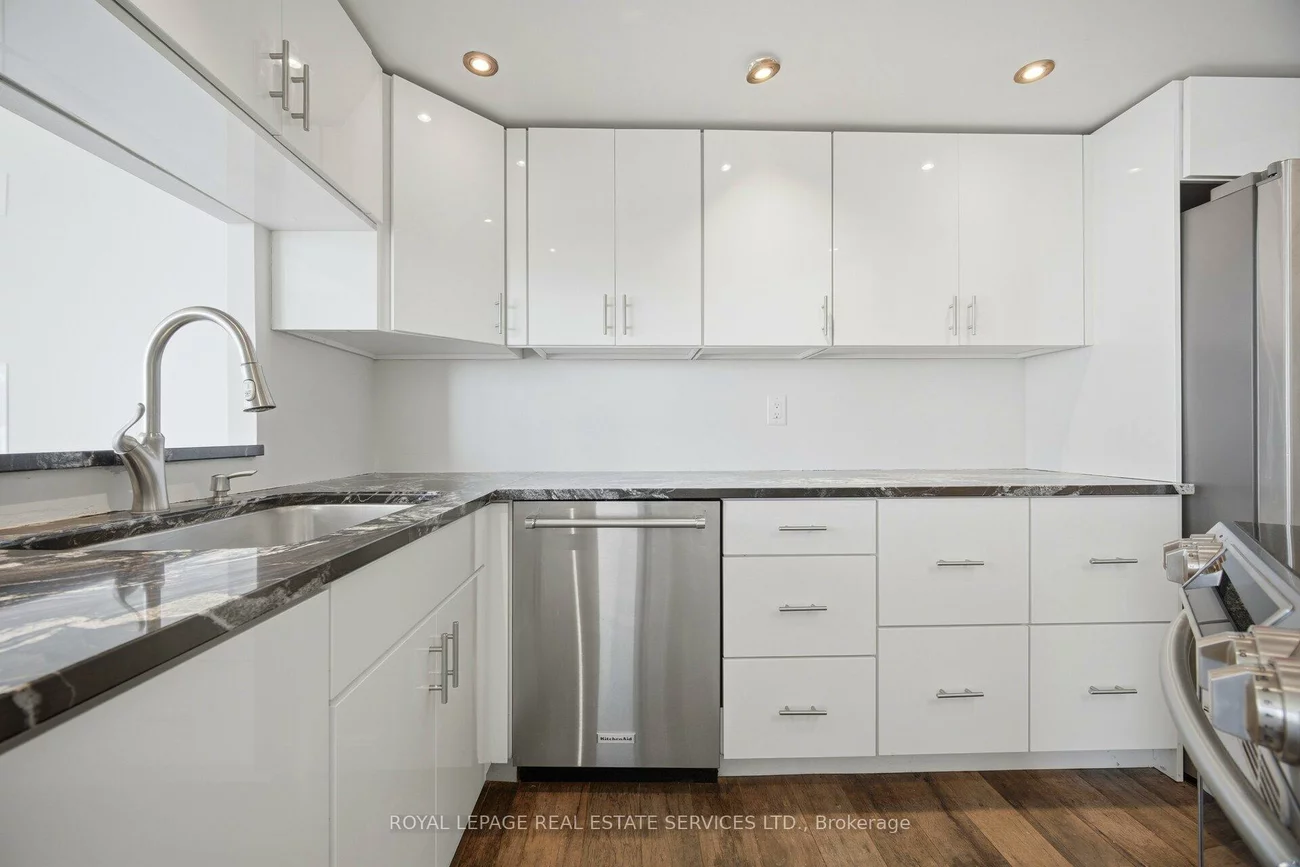 250, Webb, City Centre, Mississauga