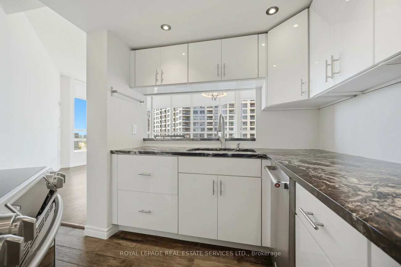 250, Webb, City Centre, Mississauga