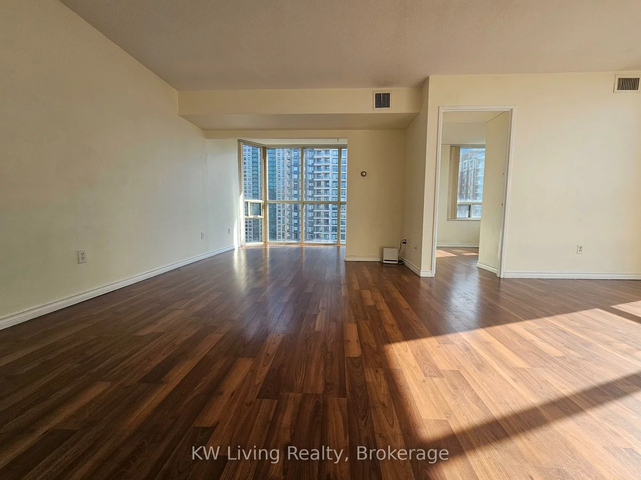 285, Enfield, City Centre, Mississauga