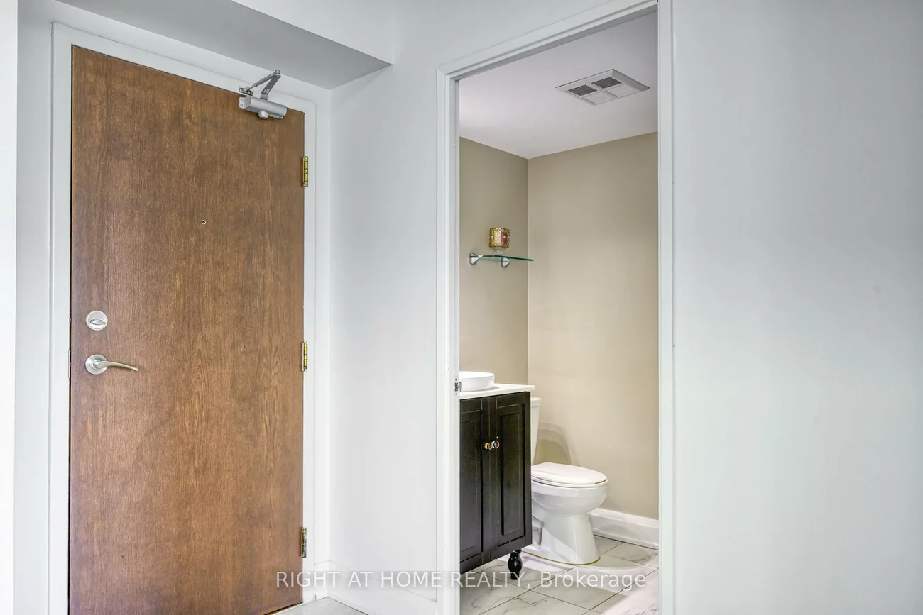50, Kingsbridge Garden, Hurontario, Mississauga