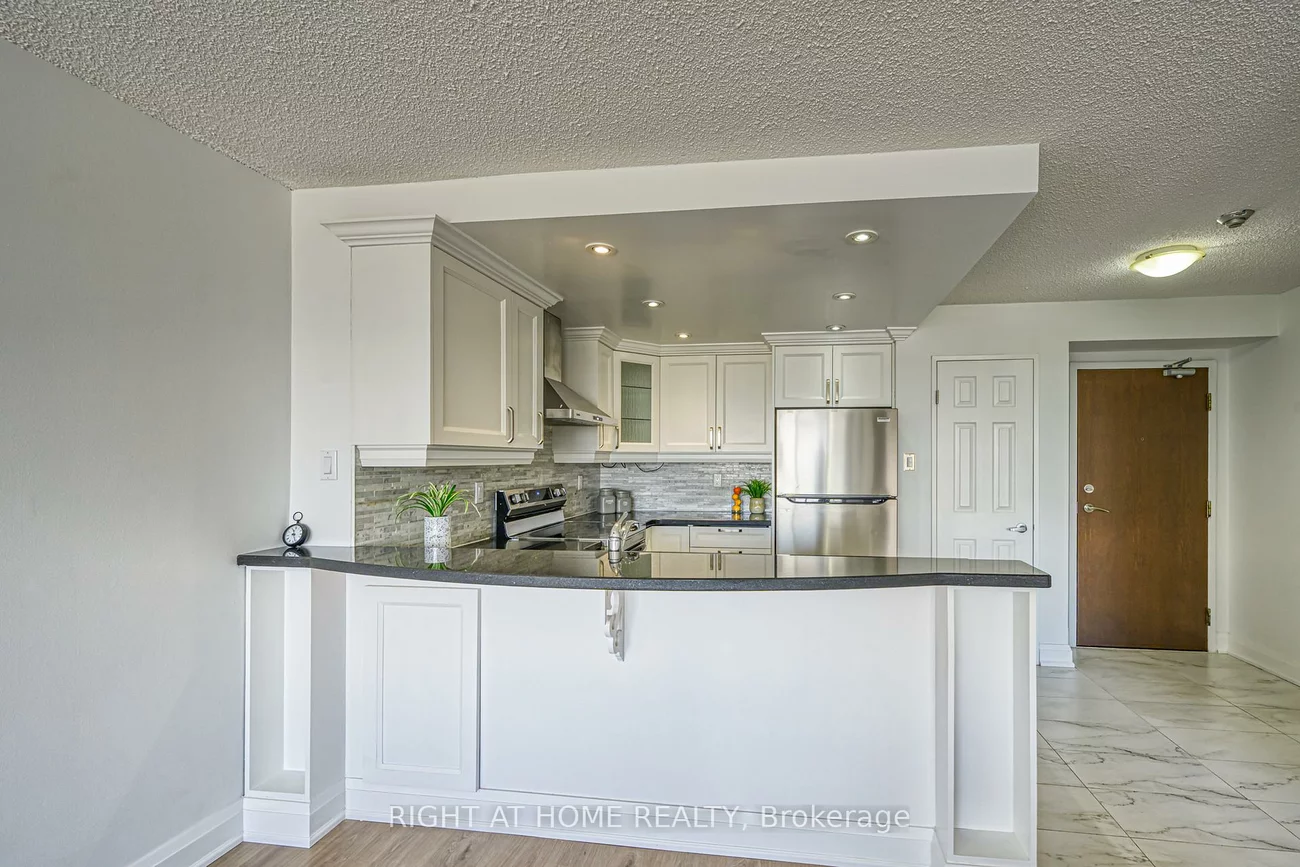 50, Kingsbridge Garden, Hurontario, Mississauga