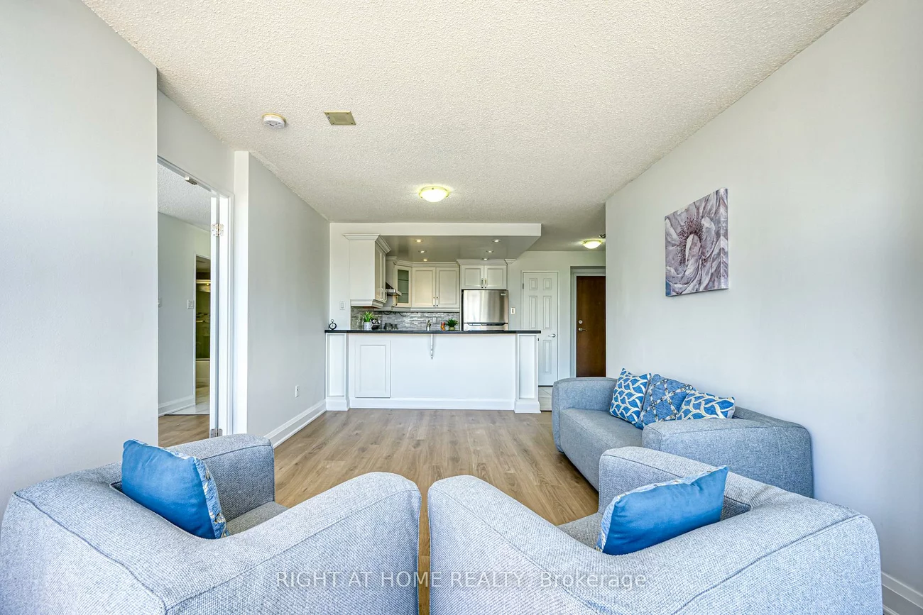50, Kingsbridge Garden, Hurontario, Mississauga