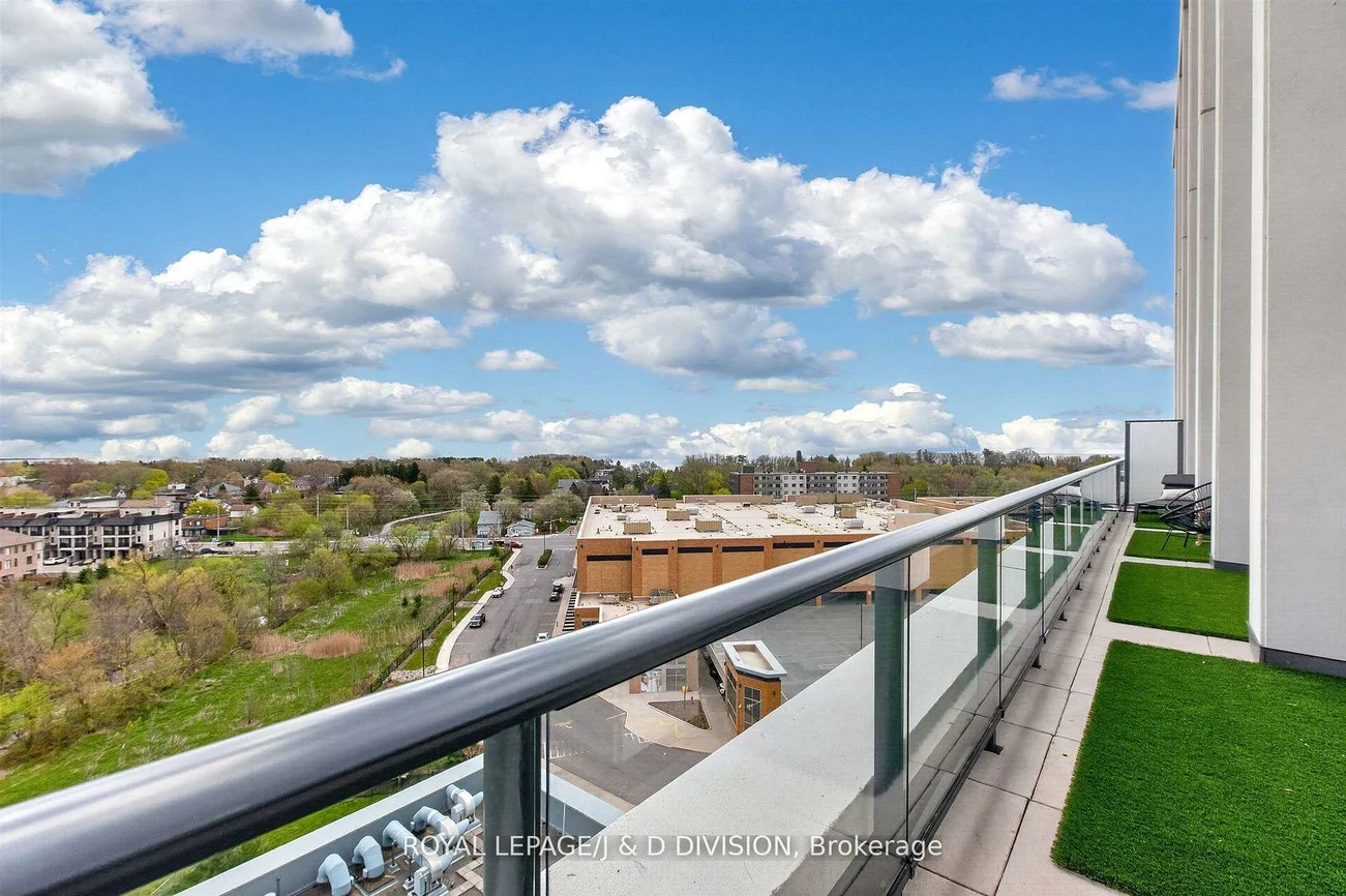 1063, Douglas McCurdy, Lakeview, Mississauga