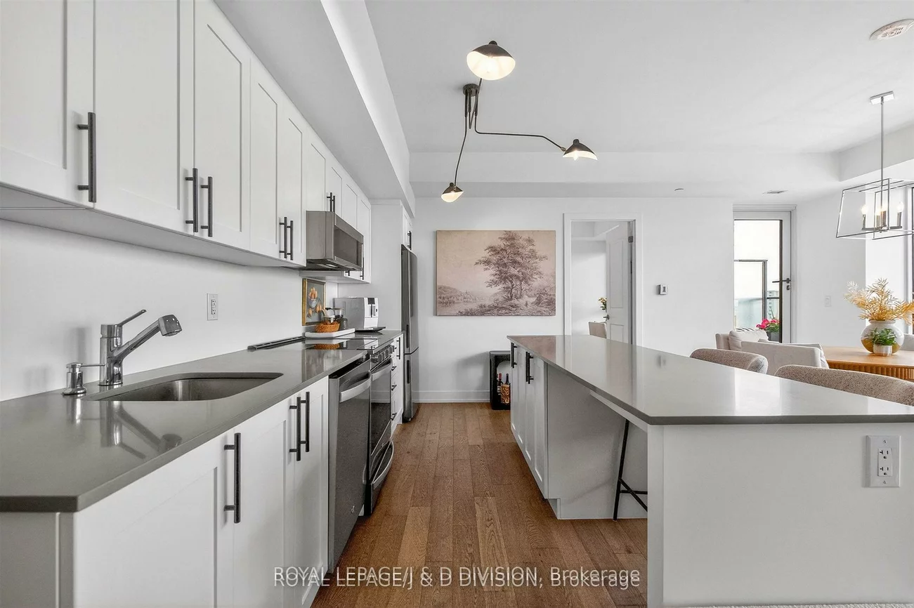 1063, Douglas McCurdy, Lakeview, Mississauga