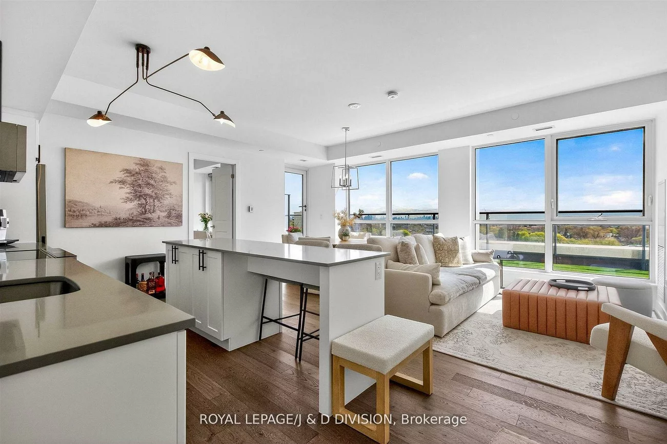 1063, Douglas McCurdy, Lakeview, Mississauga