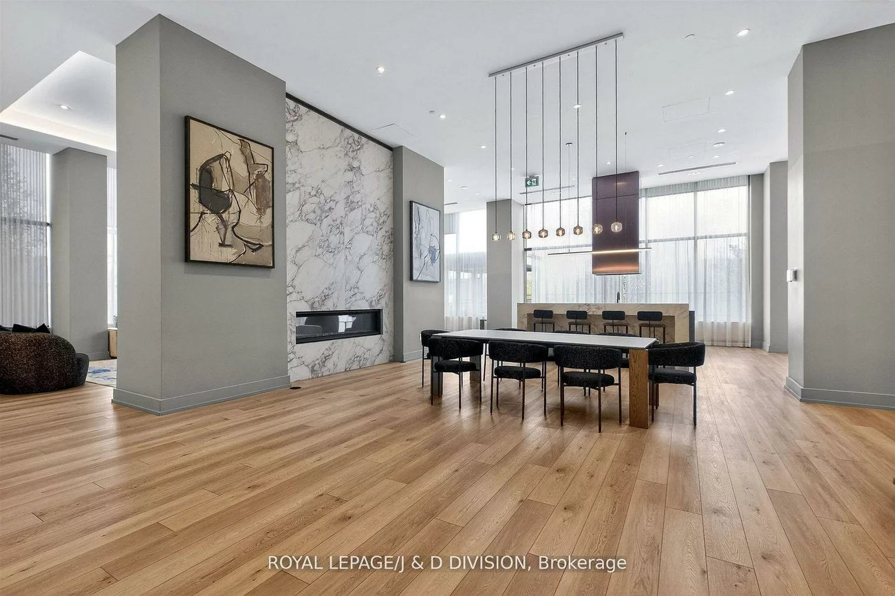 1063, Douglas McCurdy, Lakeview, Mississauga